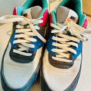 Nike Mens Gray and Blue Sneakers